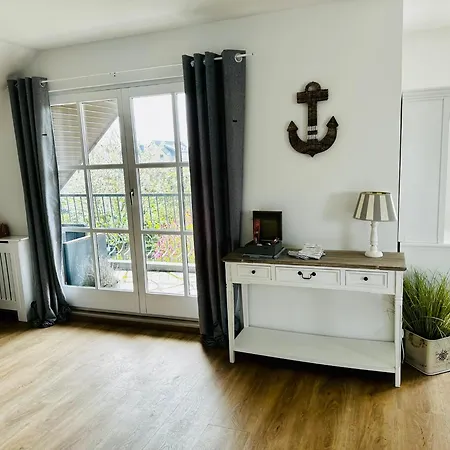 Grosse Deluxe Ferienwohnung Mit Balkon, 2 Sz Und Nur 300M Zum Strand Kellenhusen Exterior foto
