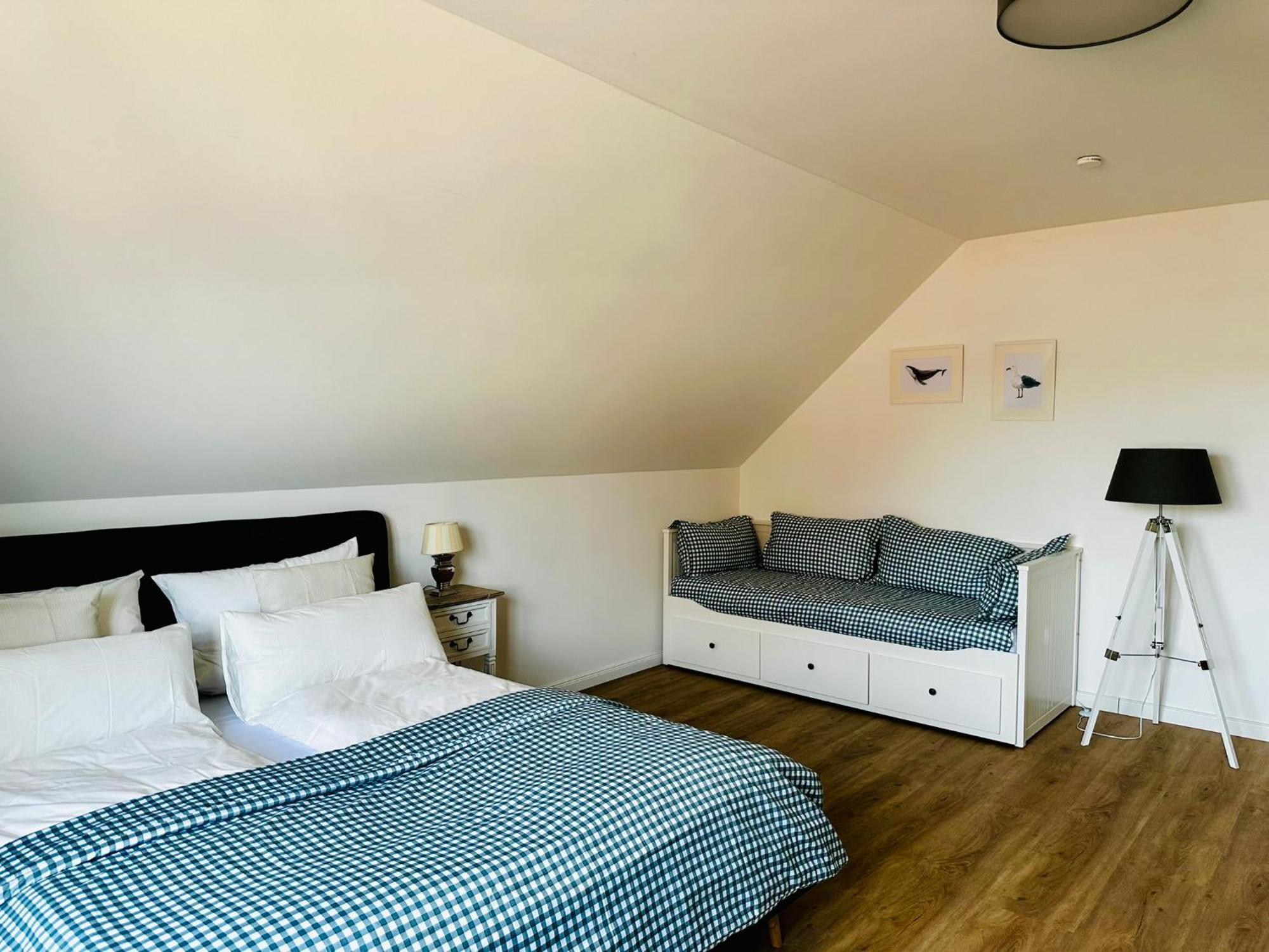 Grosse Deluxe Mit Balkon, 2 Sz Und Nur 300m Zum